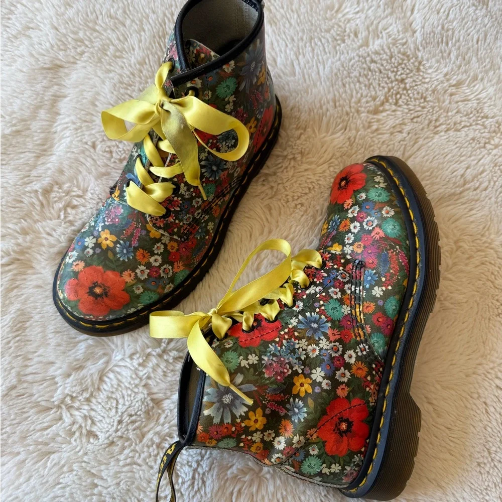 Dr. Martens Floral Boots with Yellow Laces - Picture 6 of 8